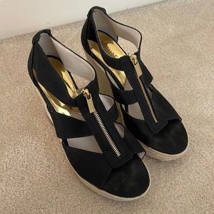 Michael kors espadrilles wedges in navy with gold hardware, nearly new (worn 1x)